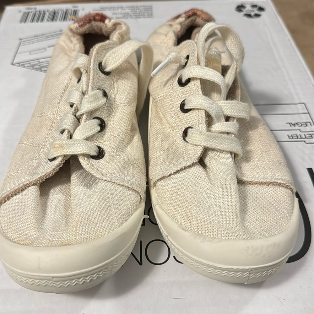 Tommy Bahama Shoes